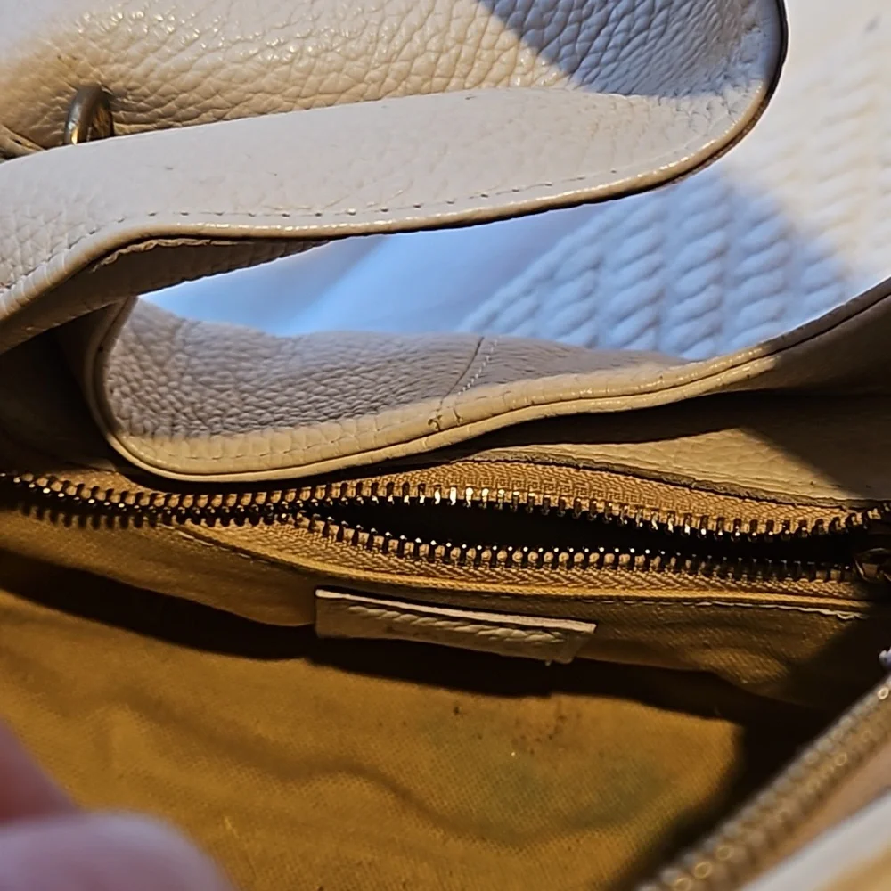 Ivory handbag 12x8x6.5 with three straps. - Picture 2 of 12